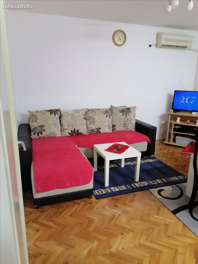 Se izdava trosoben Stan lokacija stara rampa