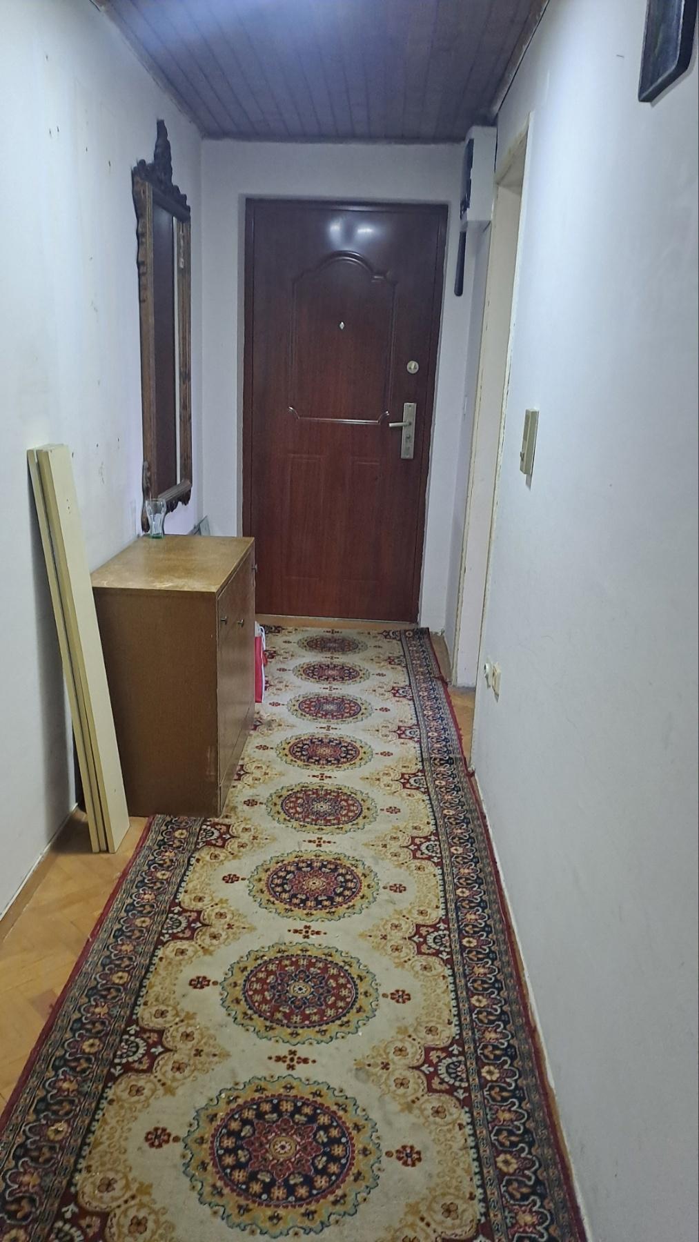 Hipodrom 61m2 dvosoben stan