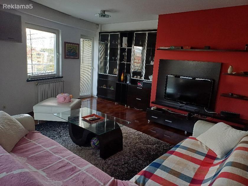 We are selling an exclusive apartment 192m2 next to Universalna
