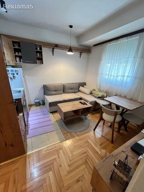 We are selling a furnished studio apartment of 27m2 in Gjorce Petrov.