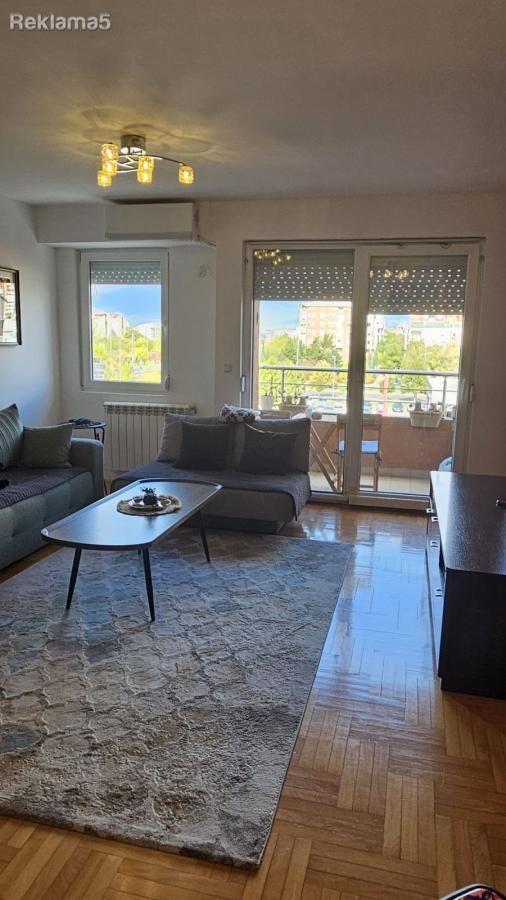 70 m2 apartment for rent in Aerodrom