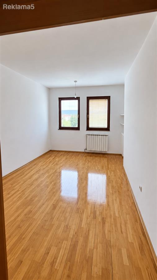 Trosoben 67m2, Polunamesten, Centar