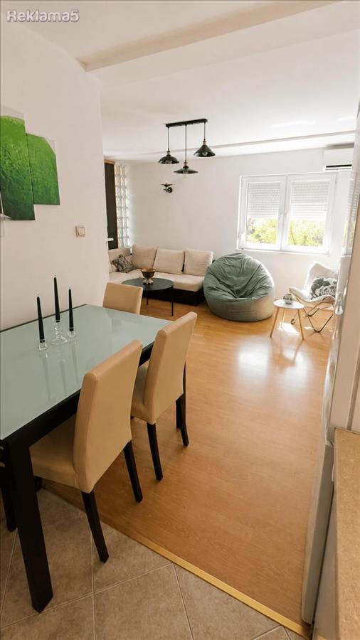 We are renting an 86m2 three-bedroom apartment next to City Mall