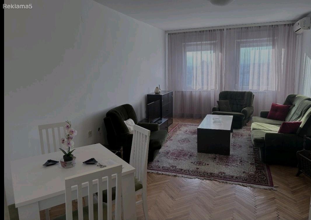 Се издава стан во Ново Лисиче