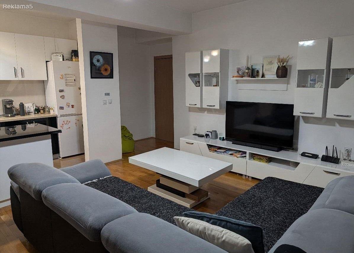 Se prodava namesten stan 67m2 vo Rasadnik, Kisela Voda