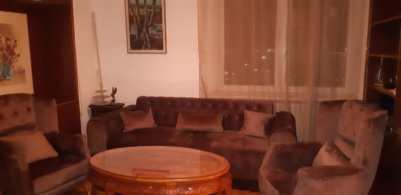 Se izdava namesten trosoben 85m2 Centar kula Zelen Pazar