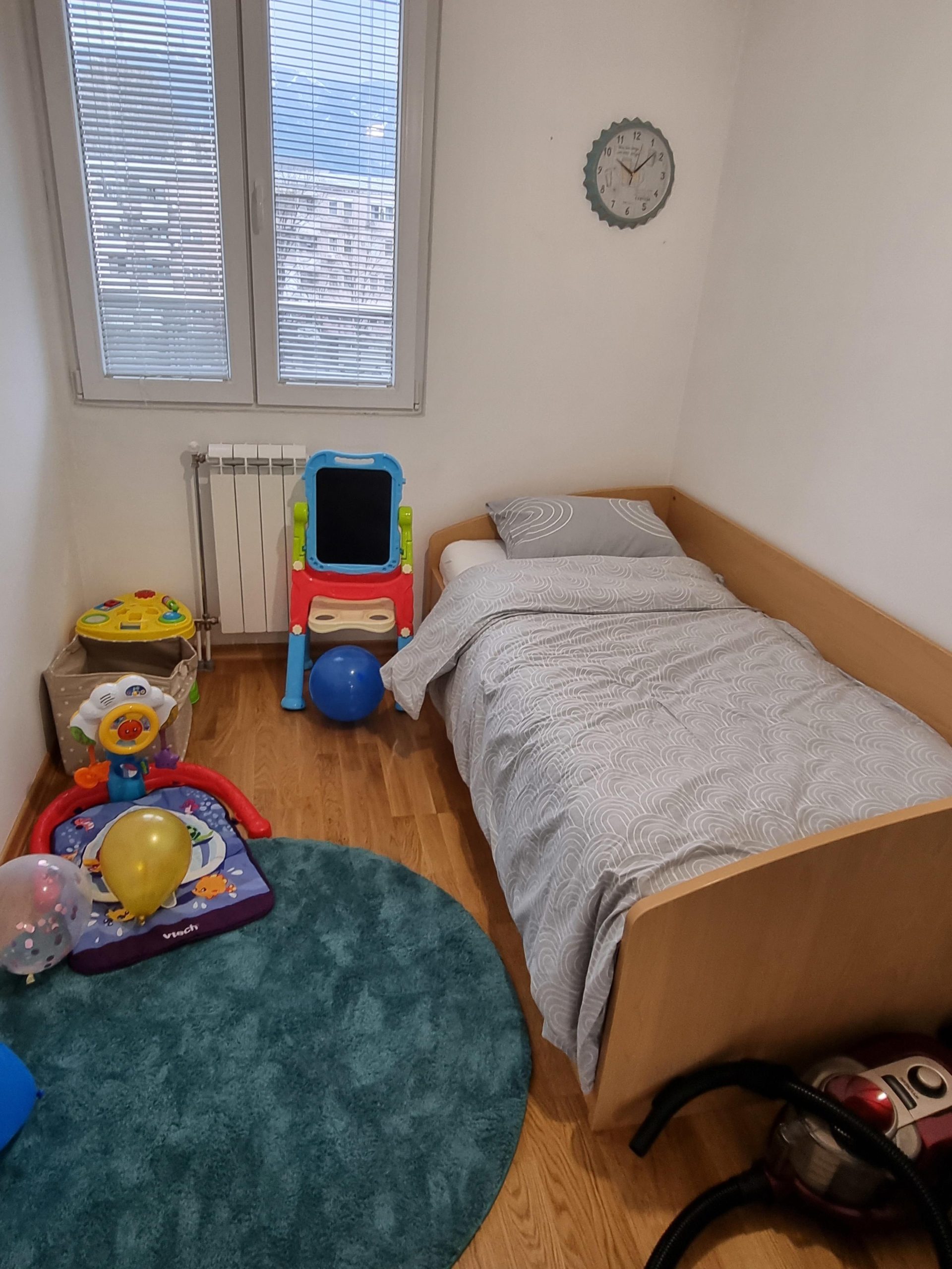 Fully furnished apartment for rent on the 2nd floor