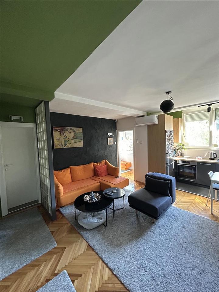 Apartment for rent in Center