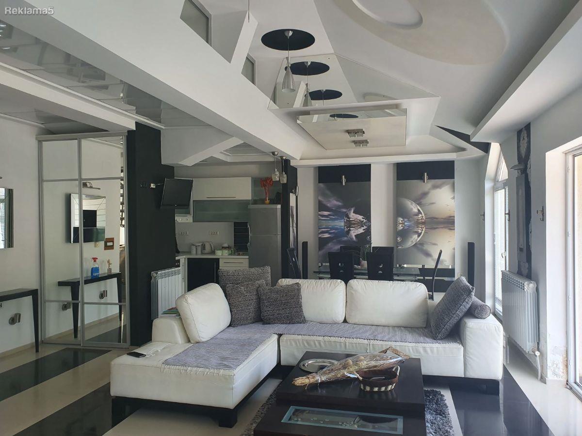 We are renting a 177m2 duplex in Zhdanec