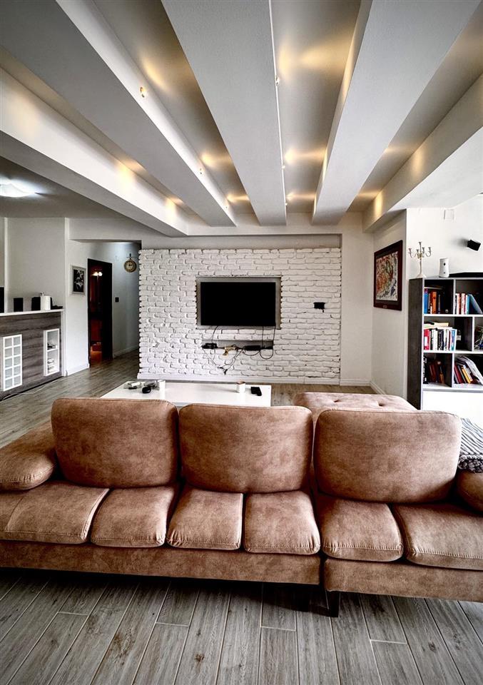 Beautiful apartment for sale in Center/Park