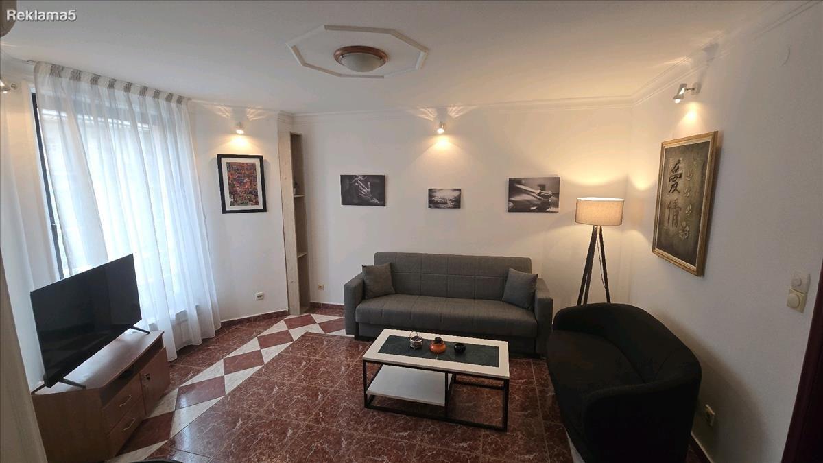 Dharma Doma rents out an apartment in the Center!