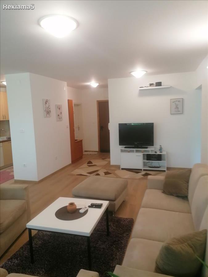 Dharma Doma rents out an apartment in the Center!