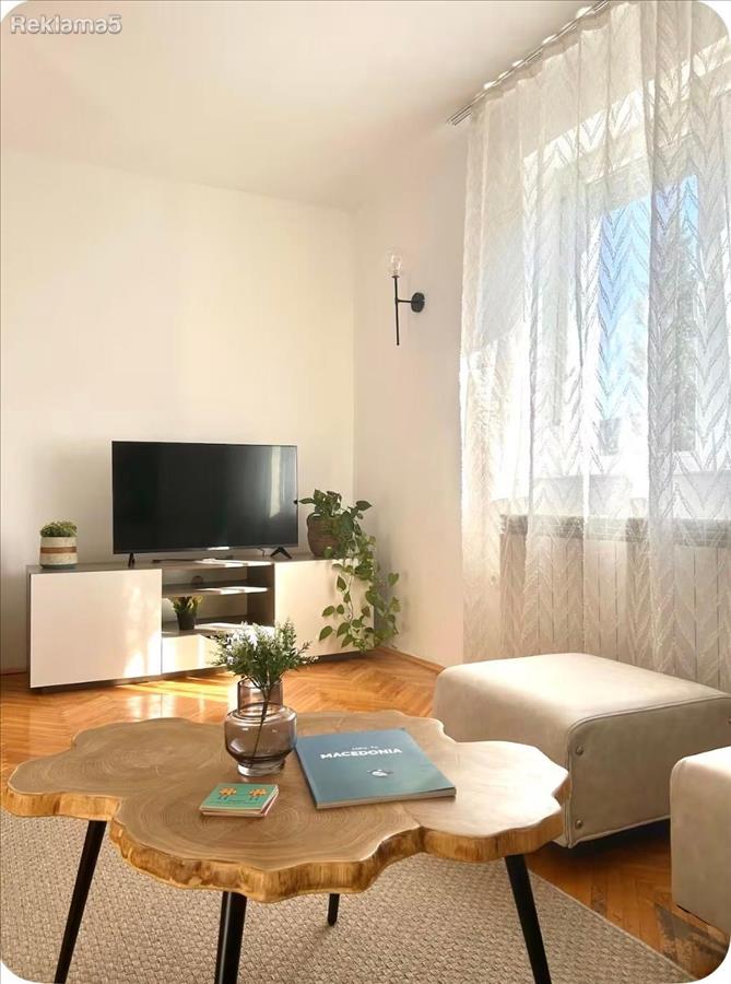 Dharma Doma rents out an apartment in the Center!