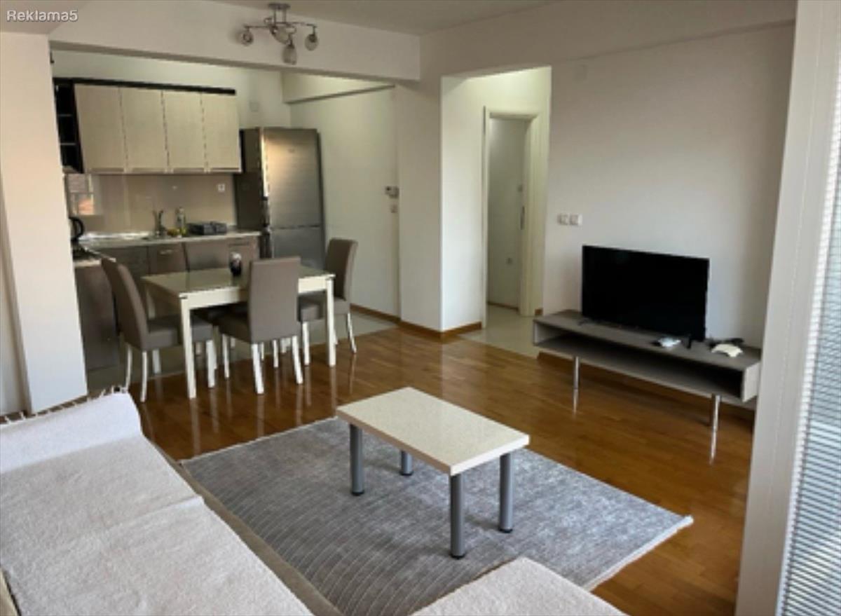 A three-room apartment for rent near Kino Karposh