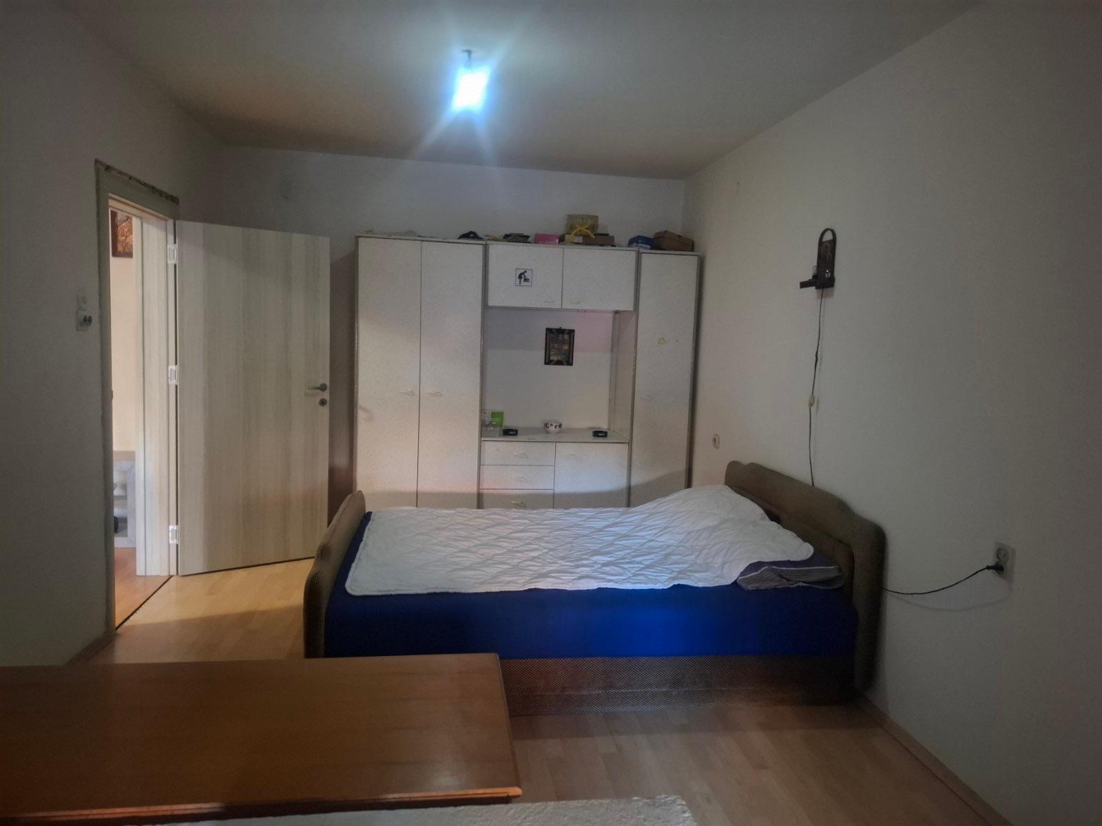 SE IZDAVA TROSOBEN STAN VO KISELA VODA