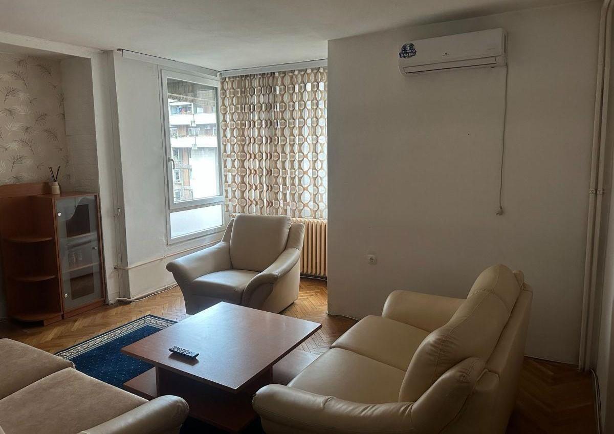 A 65 m2 apartment is for rent in the Center