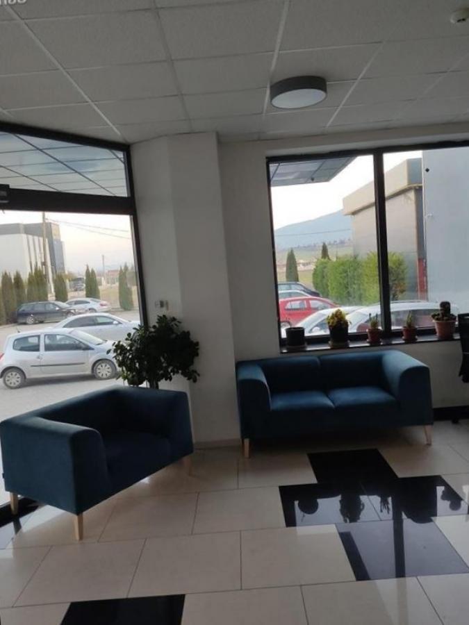 Office space of 288 m2 is for rent in Aerodrom