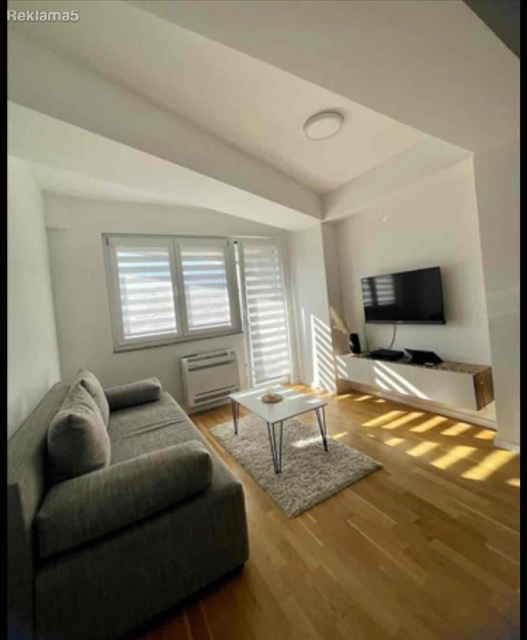 Luxury apartment for rent in Center