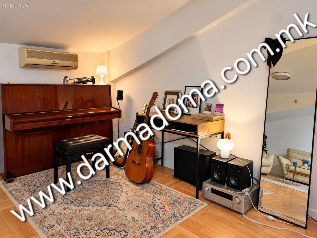 Dharma Doma rents out an apartment in the Center!