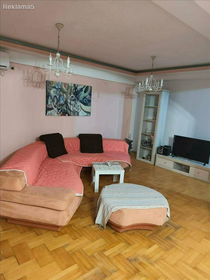 Se iznajmuva stan 94 m2 Aerodrom Biser