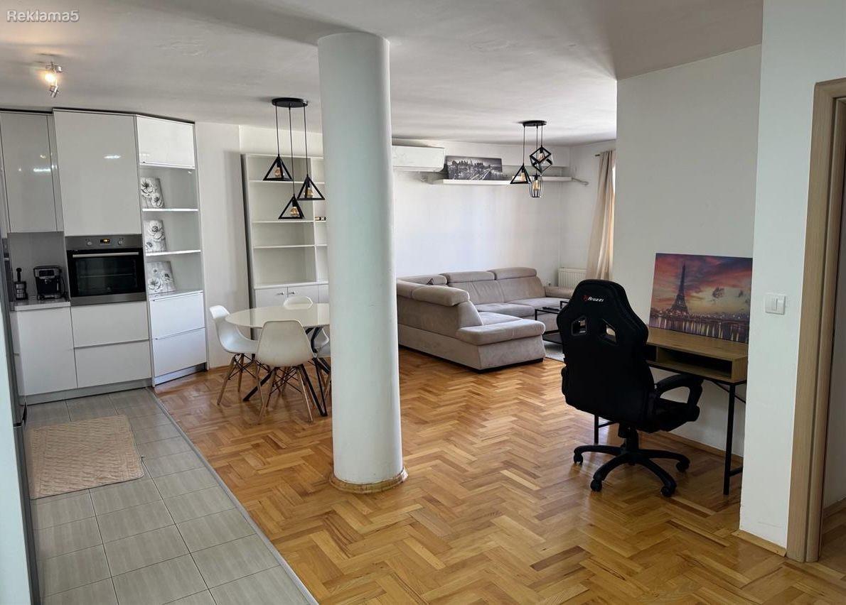 Se prodava stan 60m2 vo Debar Maalo