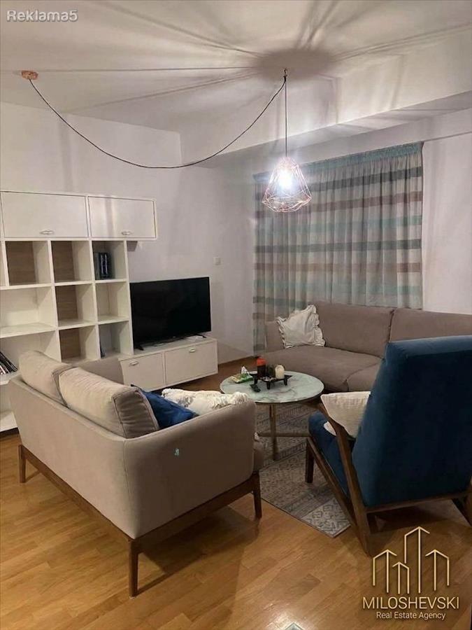 SE IZDAVA STAN VO KOZLE 68M2