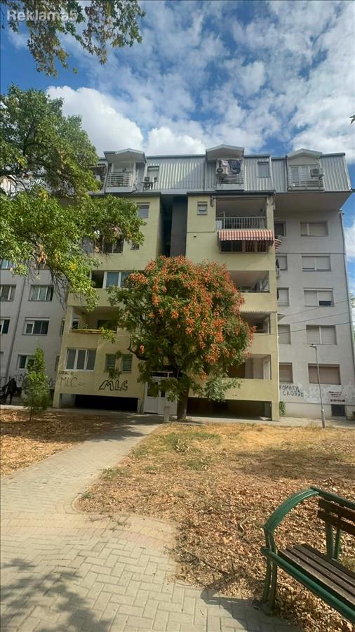 Продавам 2 собен стан 41м2 карпош2 наспроти хотел карпош