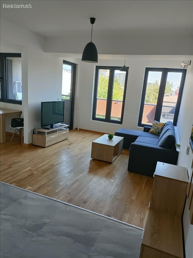 SE PRODAVA NAMESTEN TROSOBEN STAN VO KARPOSH, TAFTALIDZE 1
