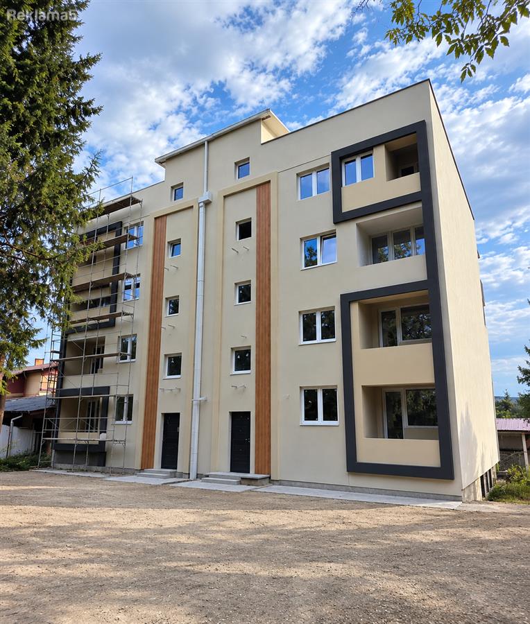 Se prodava stan vo Lisice - so krovna terasa