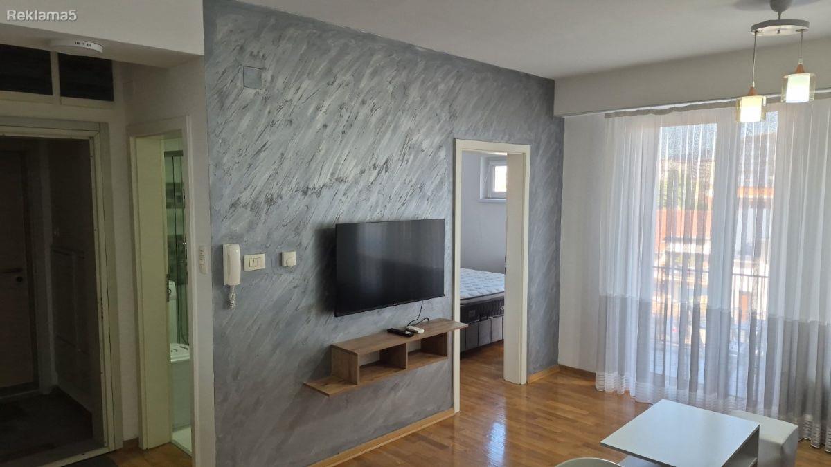 Se izdava nov dvosoben namesten 40m2 Taftalidze