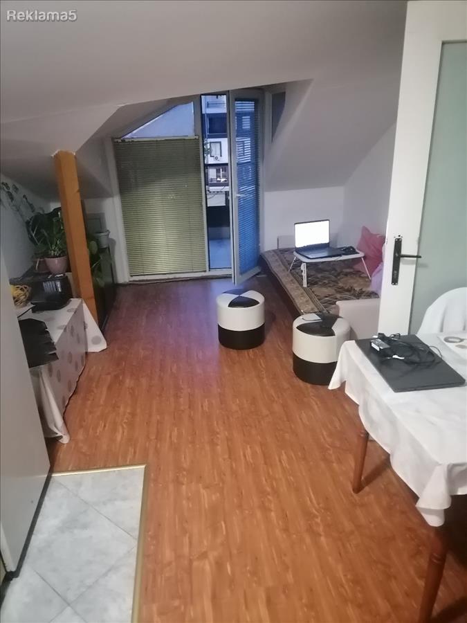 Izdavam Trosoben Stan 45 m2 Kisela Voda Rampa