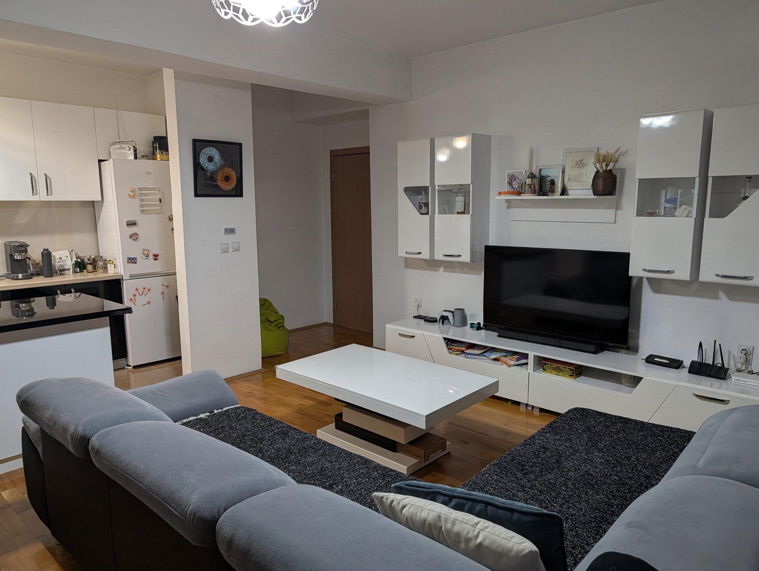 FOR SALE: Fully furnished three-room apartment (67m2) - Nursery