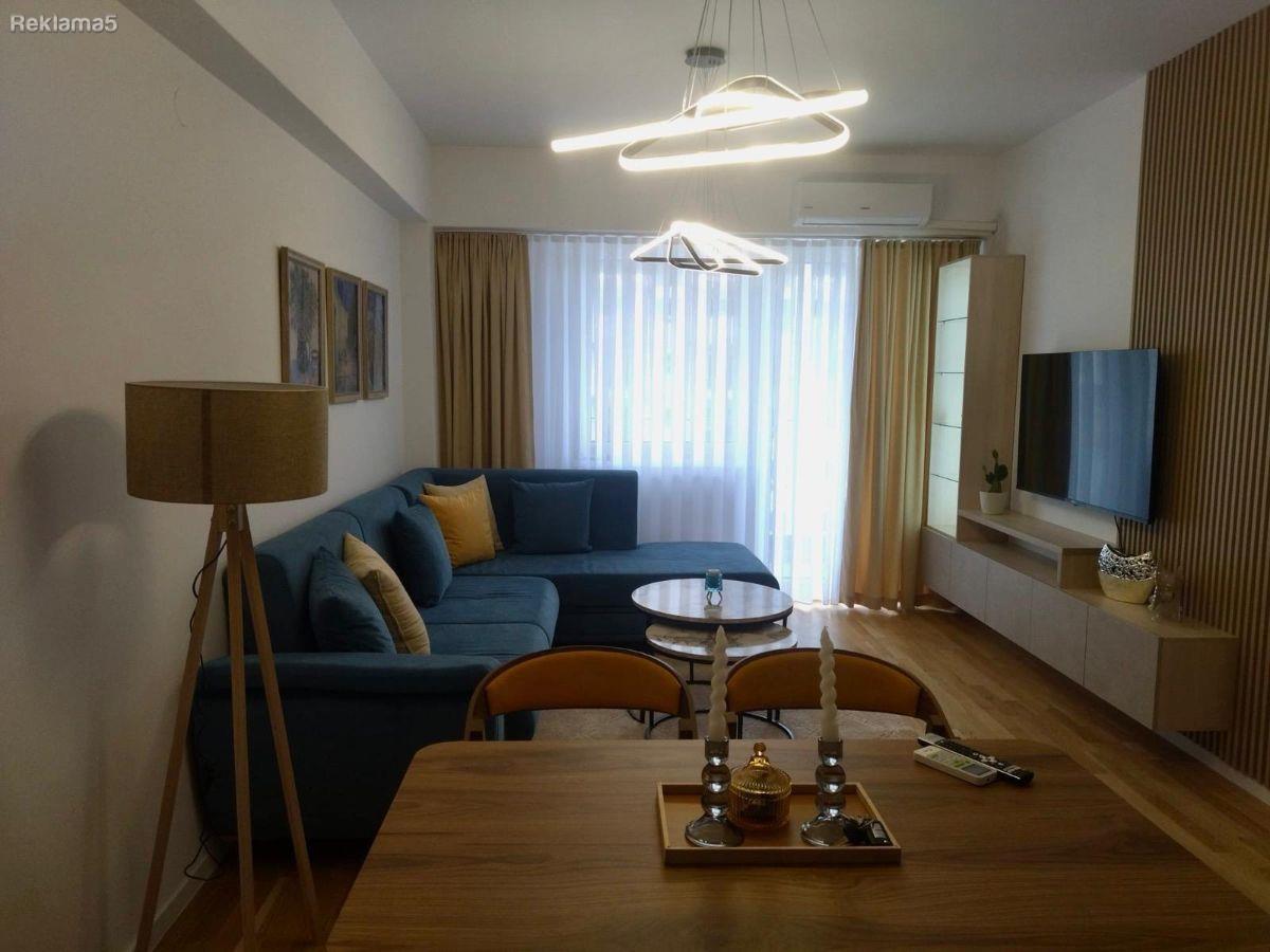 SE IZDAVA NOV NAMESTEN DVOSOBEN STAN VO EAST GATE LIVING