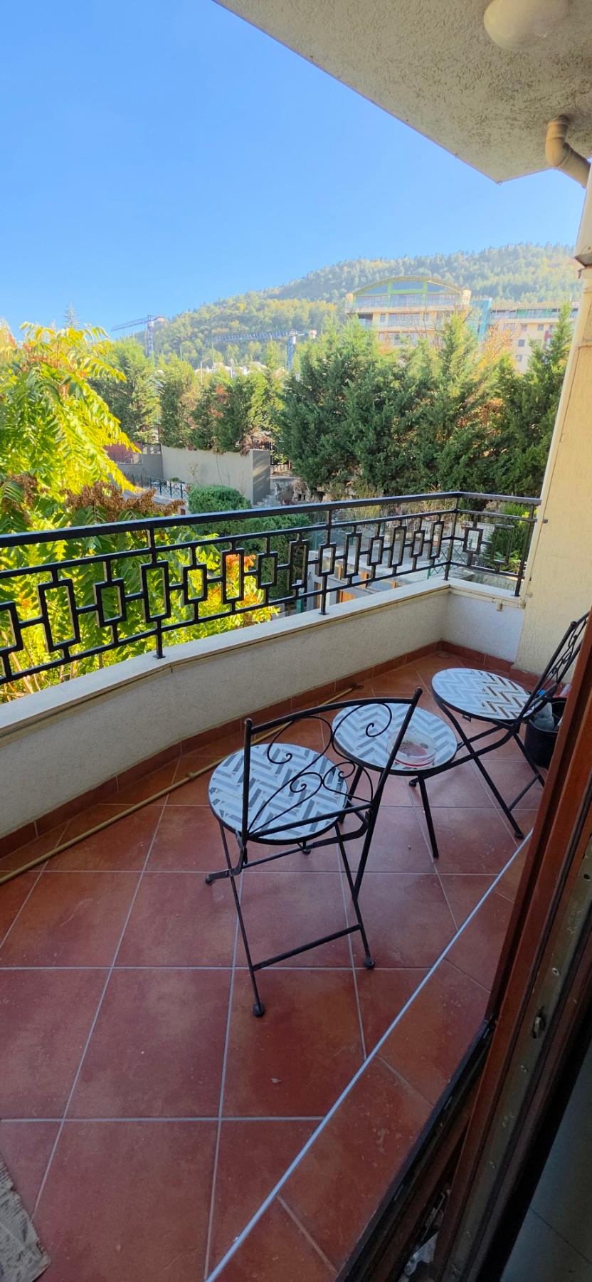 RENOVATED APARTMENT ON THE WATER FOR RENT