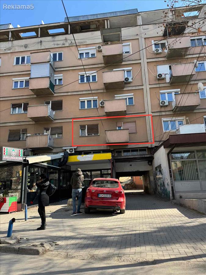 Се продава стан 82m²
