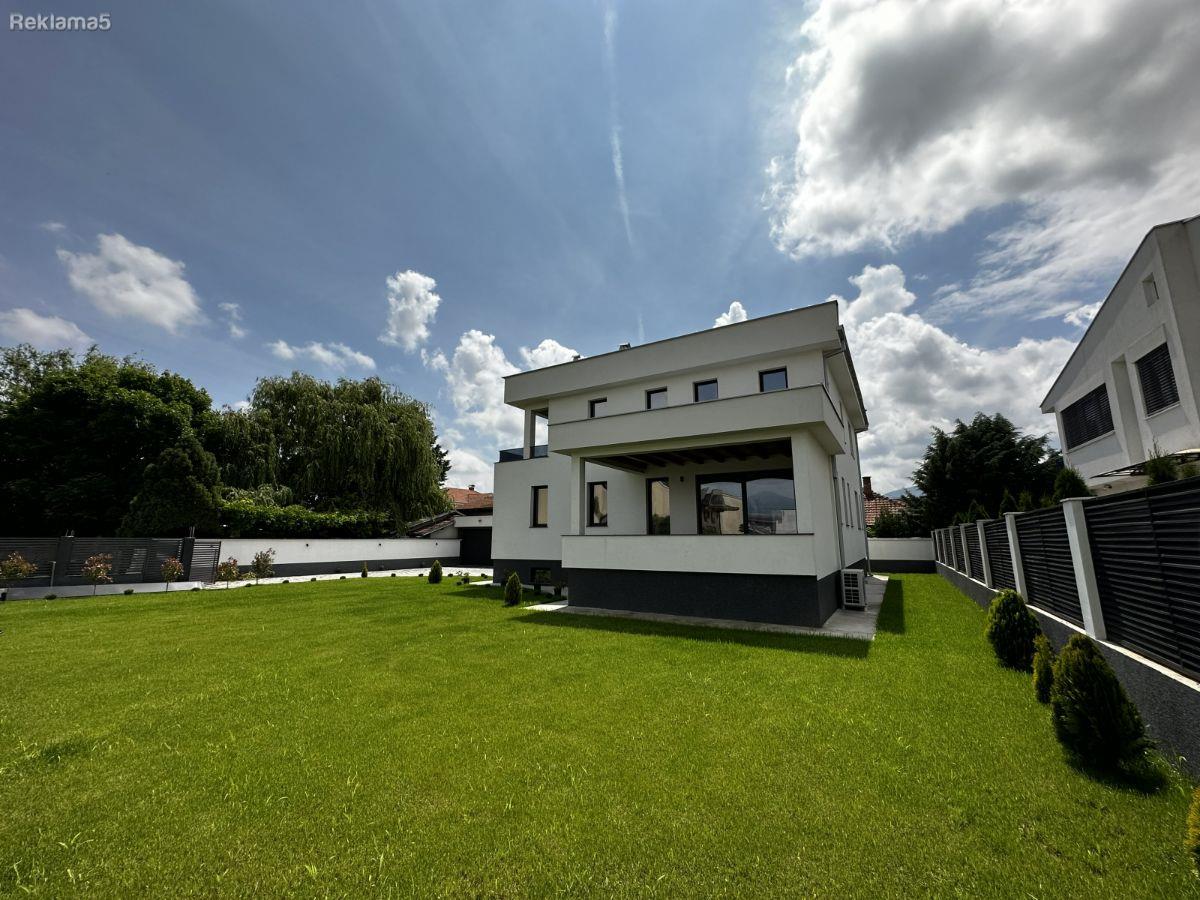 СЕ ИЗДАВА НОВА КУЌА - ВО БАРДОВЦИ