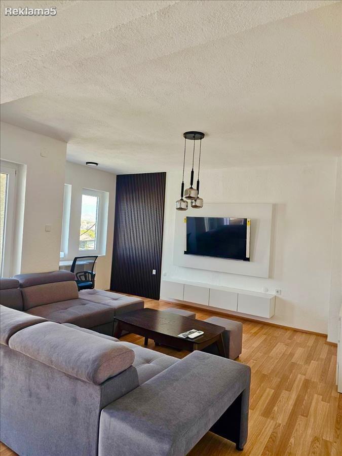 Се издава реновиран стан во Козле | 100м² | 600€