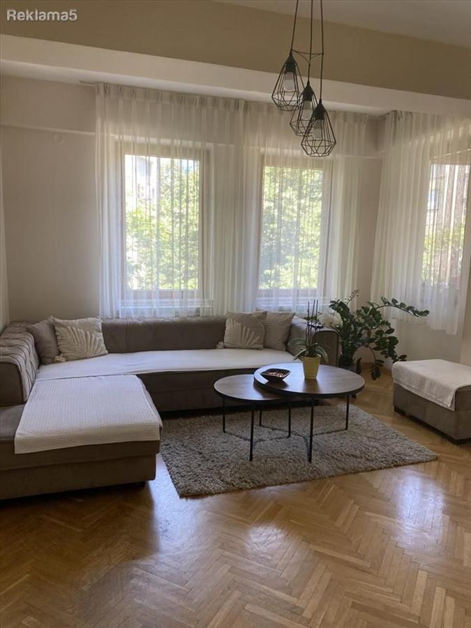 Se prodava stan 110m2 vo Debar Maalo