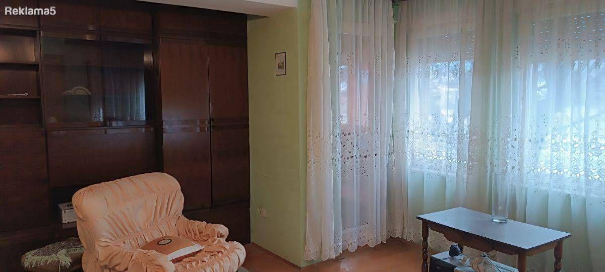 Се продава трособен 98м2 стан во Ѓорче Петров