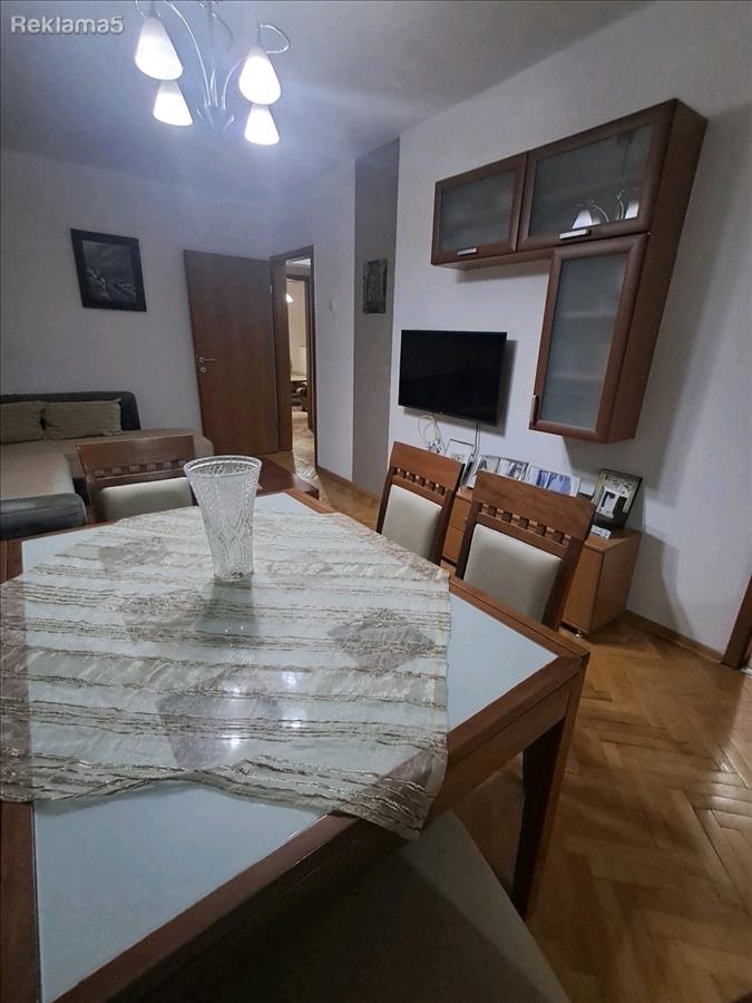 Се продава стан во Карпош 4