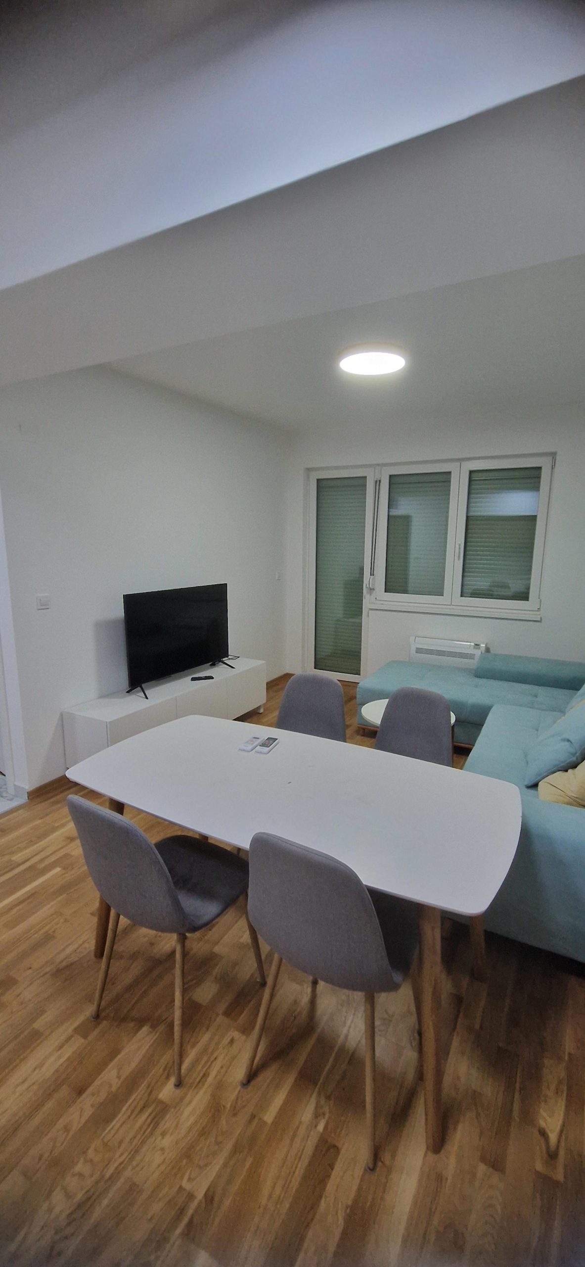 Furnished uninhabited apartment 45 m2 in Aerodrom for sale