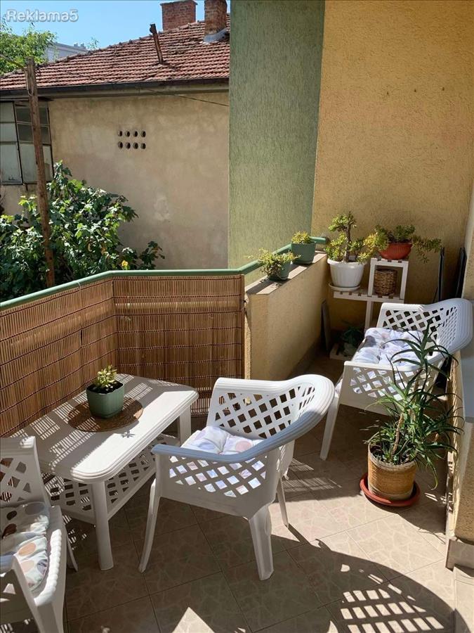 Se izdava stan 72m2,2spalni,Debar Maalo