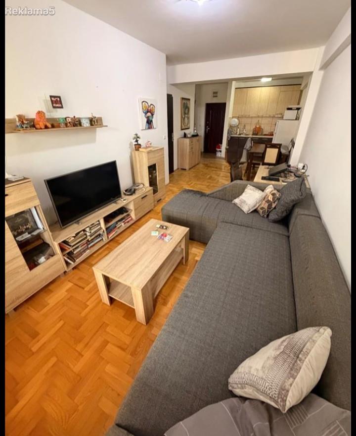 SE PRODAVA STAN VO KISELA VODA RASADNIK 51m2