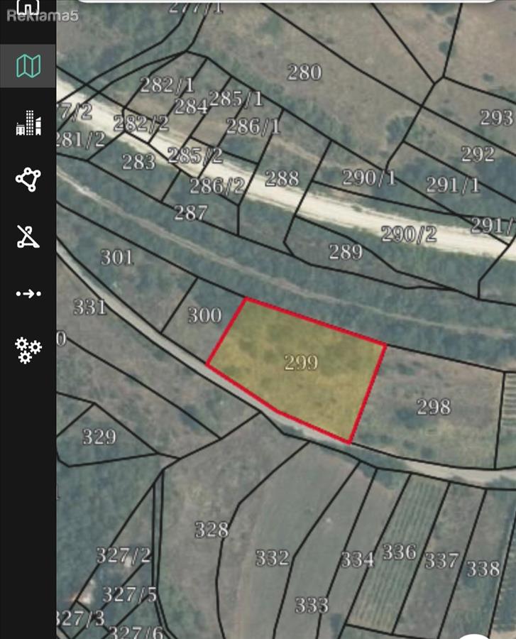 Се продава плац во село Довезенце/Бељаковце.