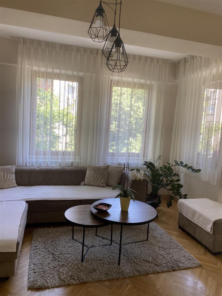 Stan vo Debar Maalo 110m2 so 3 spalni ponova gradba