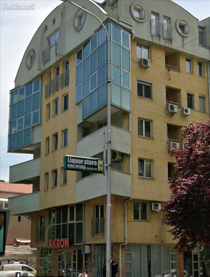 Izdavame deloven prostor vo Centar - Univerzalna