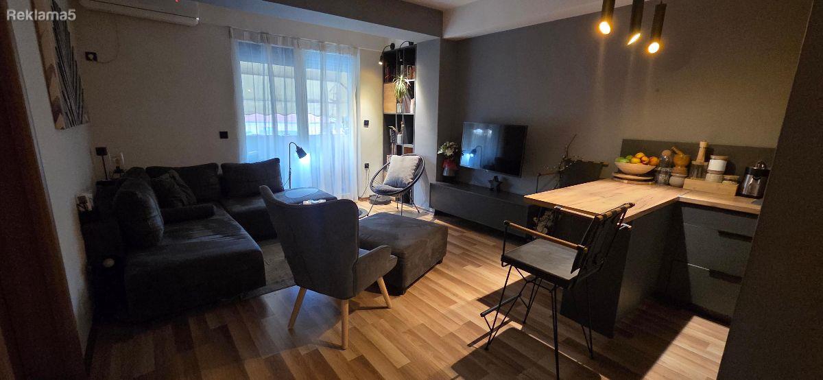 We are selling a 39m2 apartment in Gjorce Petrov