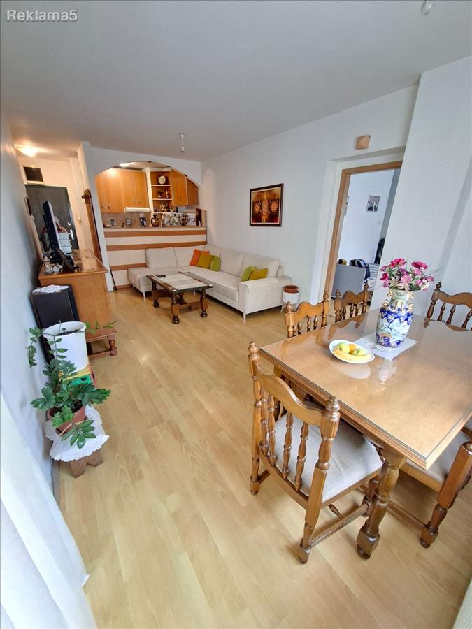 An apartment for sale in Rasadnik, in the Stocomak building, 68m2