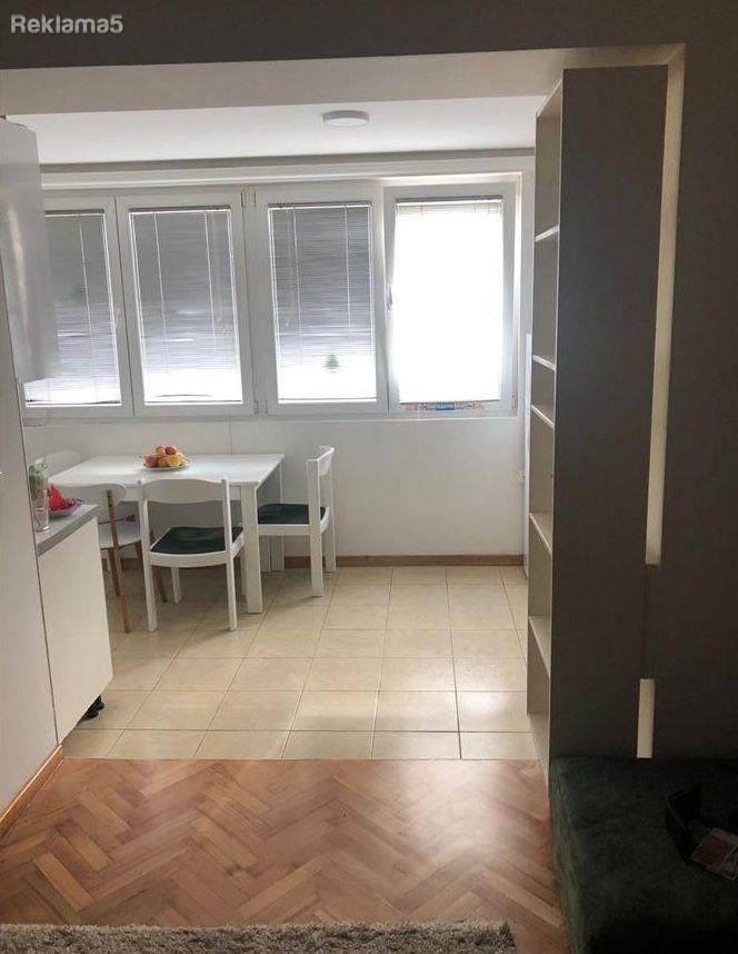 Se prodava stan 60m2 vo Karpos 1