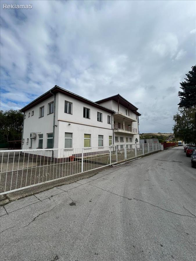 A business building in Kavadarci is for sale